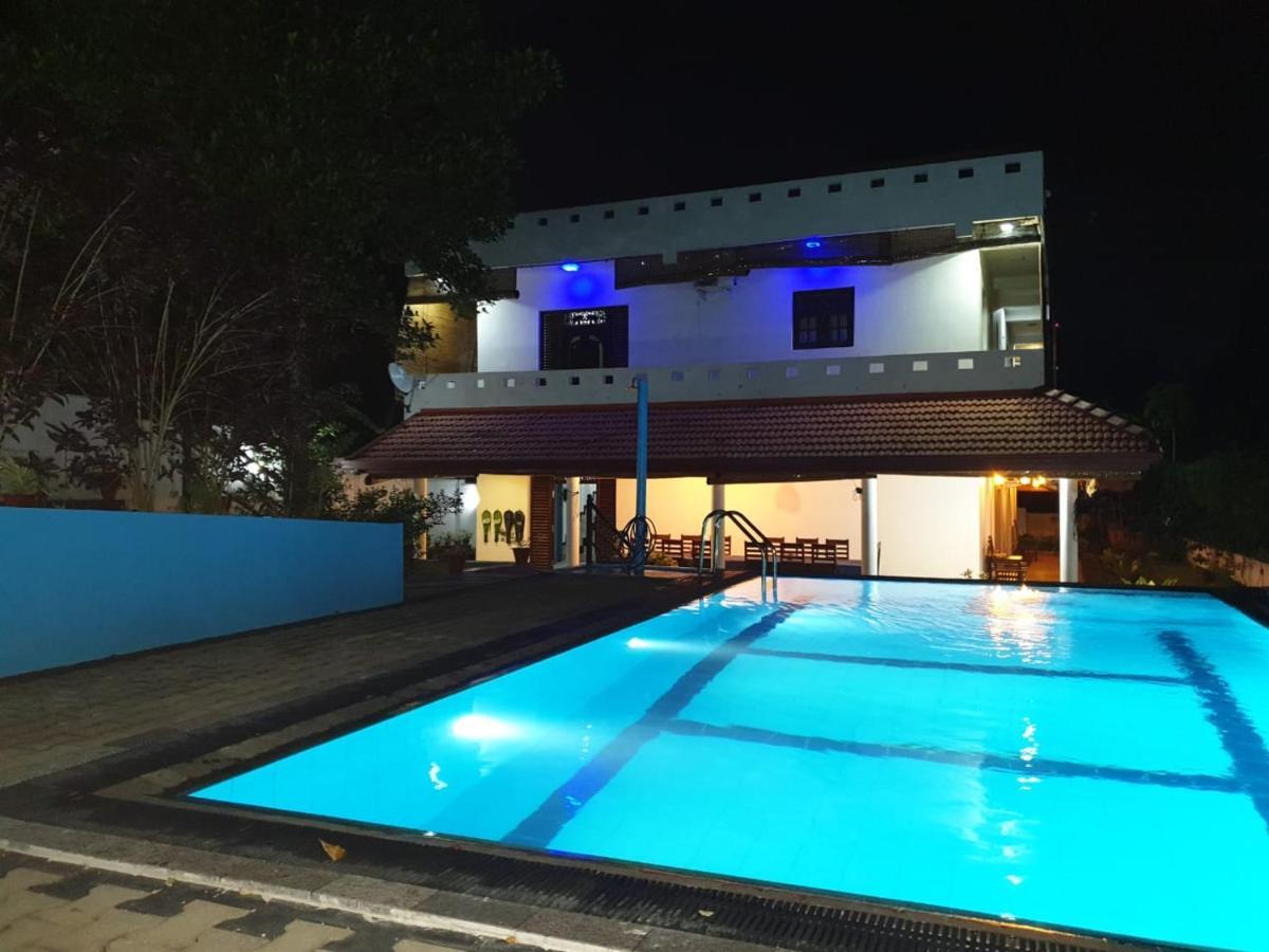 Villa ตัลป์ ภายนอก รูปภาพ