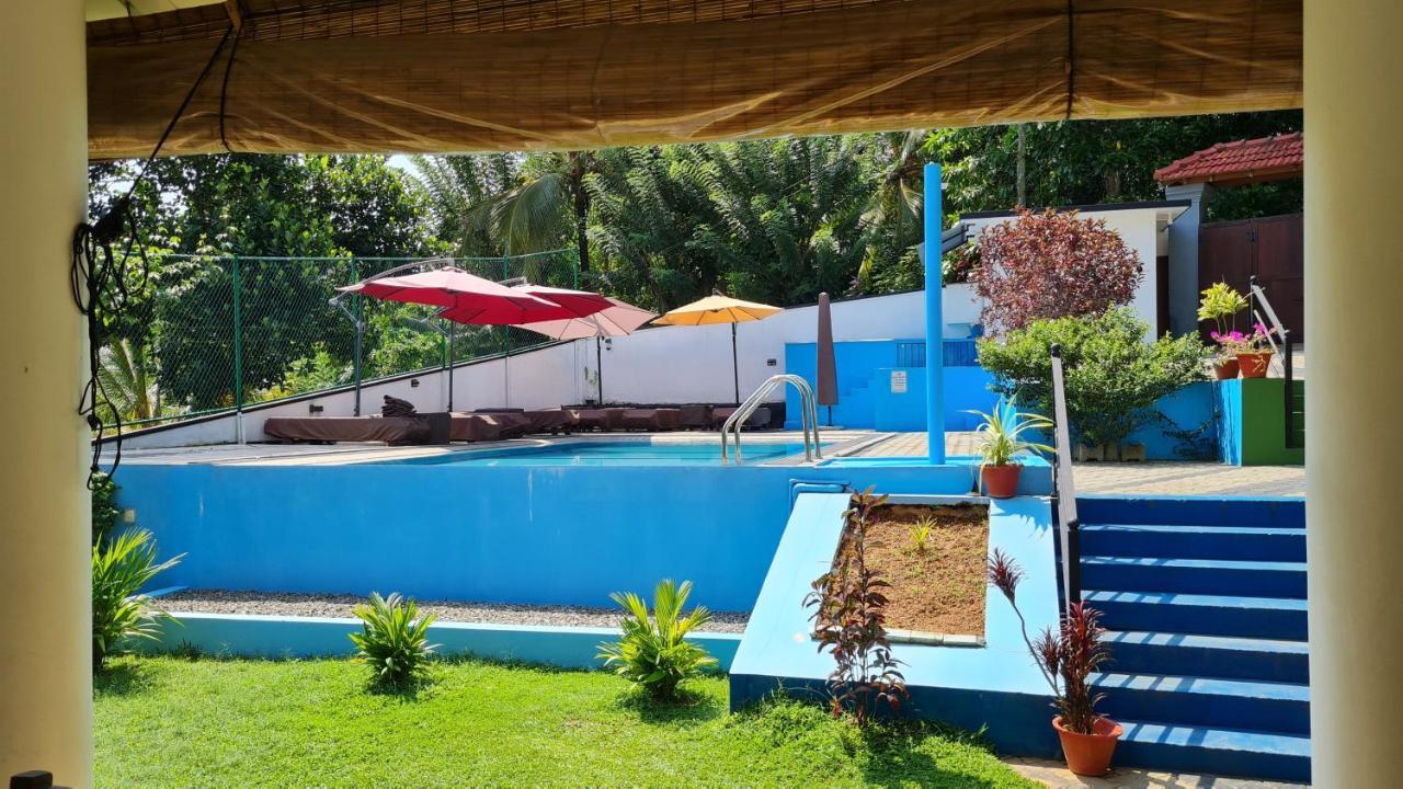 Villa ตัลป์ ภายนอก รูปภาพ