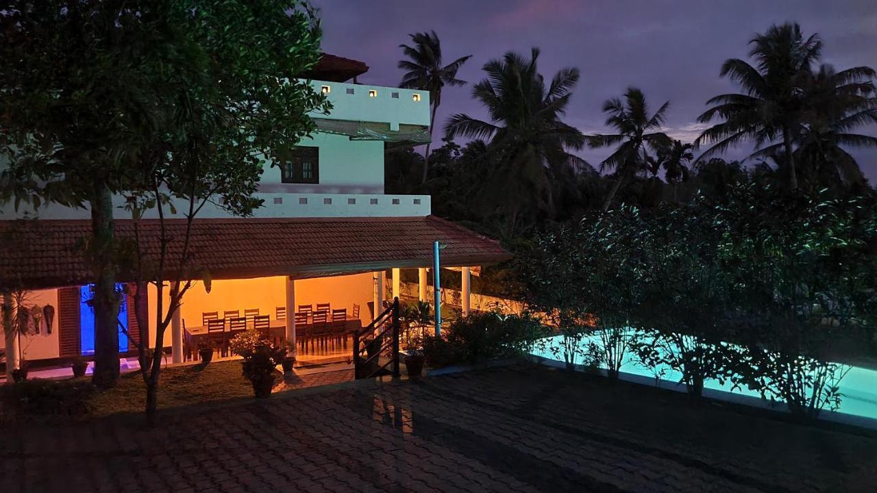 Villa ตัลป์ ภายนอก รูปภาพ